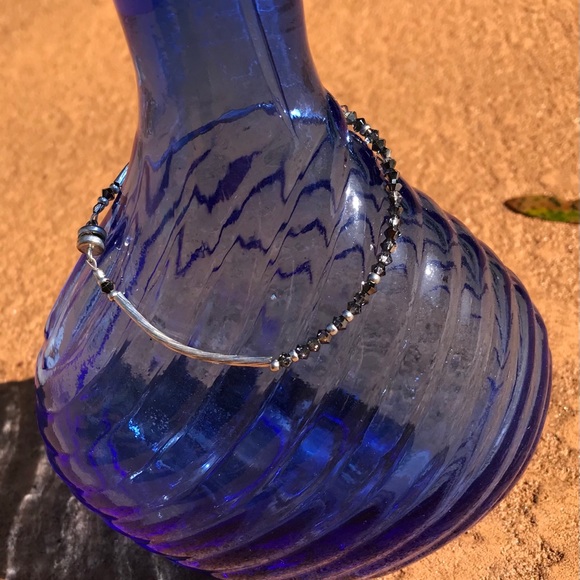 Swarovski gray and silver bracelet with magnet - Picture 2 of 4